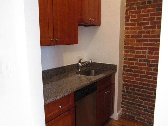 Building Photo - 21 Cortes St