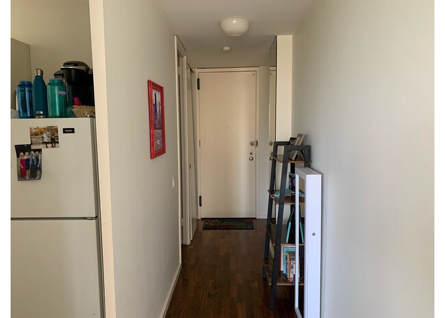 Foto del edificio - 2400 N Lakeview Ave