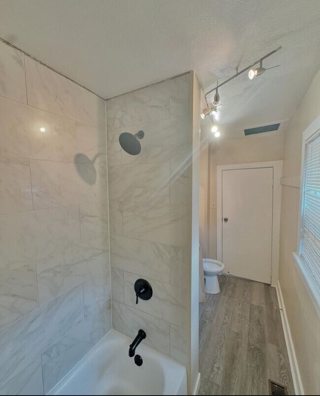 Foto del edificio - 2415 W Vermijo Ave