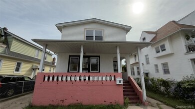Building Photo - 134 W Chester St