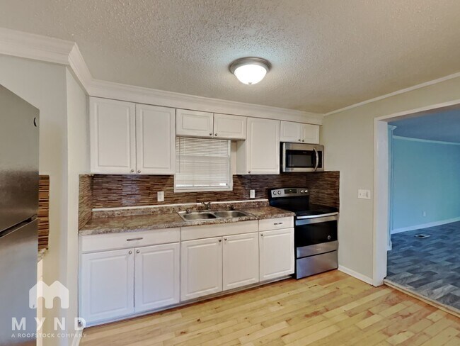 Foto del edificio - 3341 Cherrybrook Dr