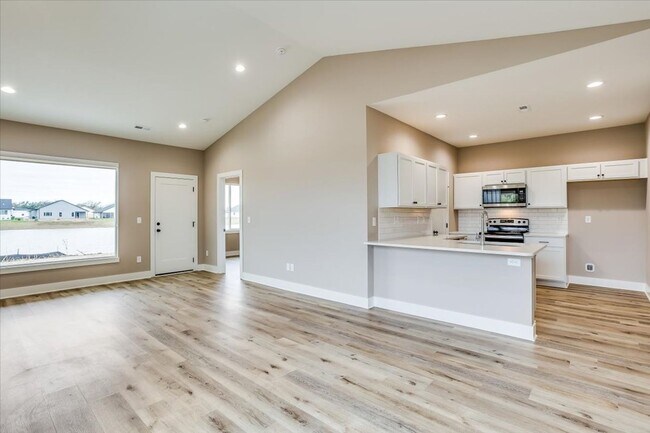 Foto del edificio - Edgewater 4 Bedroom Maxine Floor Plan (45t...