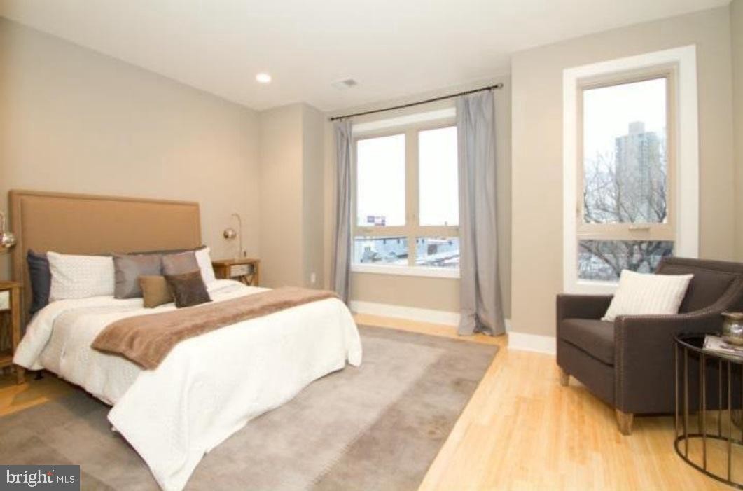 Foto principal - 914 N Front St
