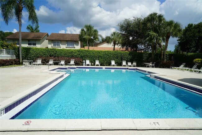 Foto del edificio - 3 br, 2.5 bath House - Pembroke Pointe