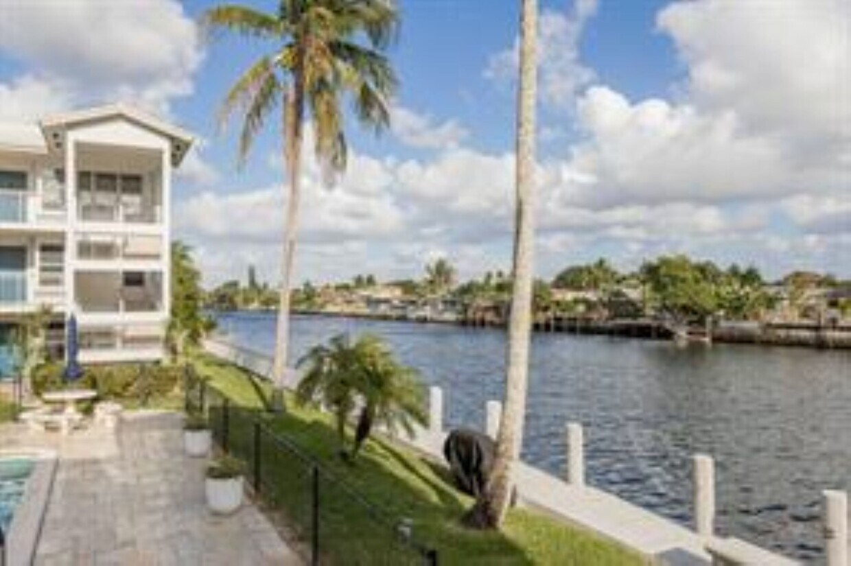 Foto principal - 1152 NW 30th Ct