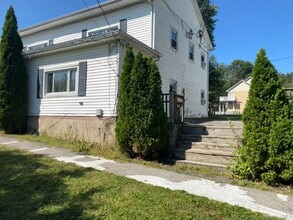 Building Photo - 119 New Unionville Rd