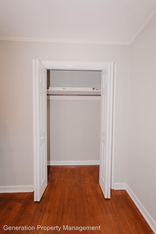 Foto del edificio - 3 br, 1 bath House - 923 Parker Avenue