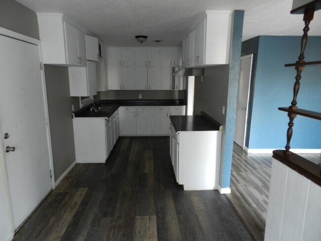 Foto del edificio - 2811 NW 21st Pl