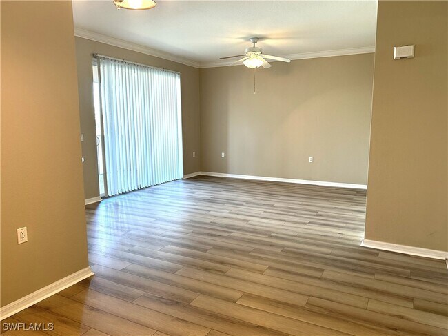 Foto del edificio - 8490 Kingbird Loop