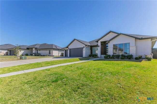 Foto del edificio - 6413 Waggoner Ct