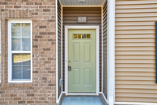 Foto del edificio - 428 E Norton Rd