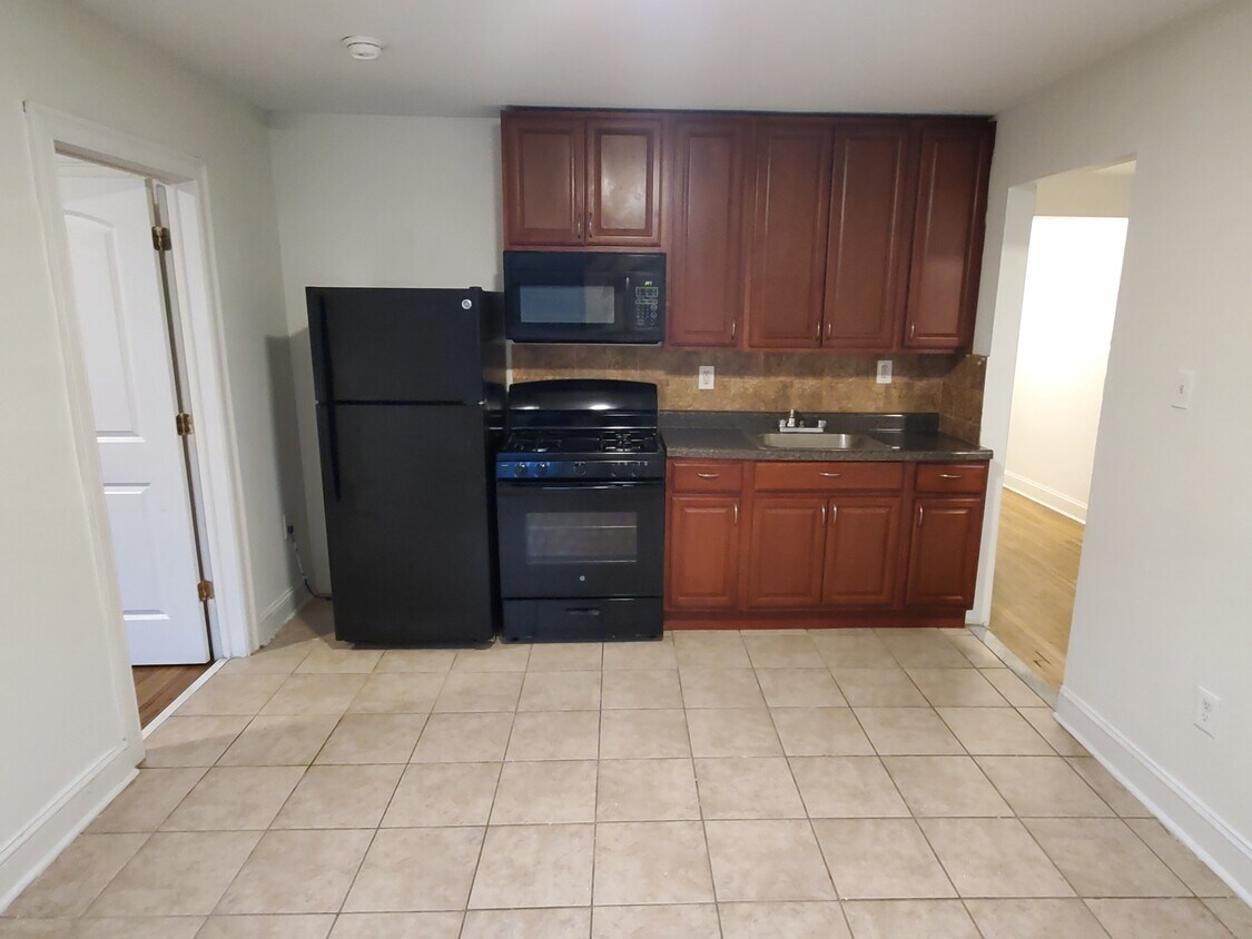 17 Fulton Ave Unit 3, Jersey City, NJ 07305 Apartments at 17 Fulton