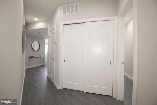 Foto del edificio - 1508 Ridge Ave