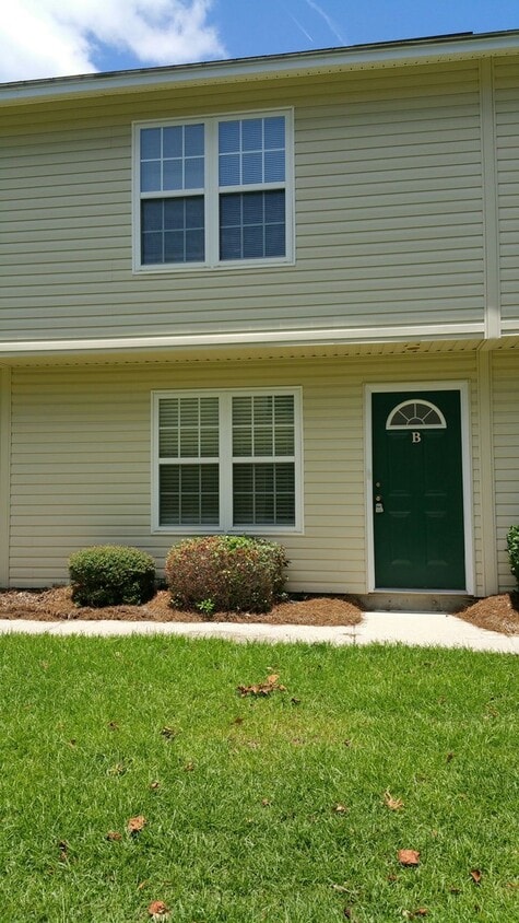Primary Photo - 1423 Ashley River Rd