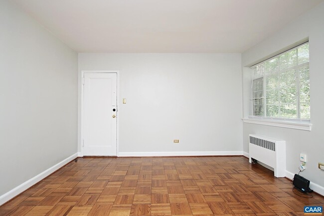 Building Photo - 32 University Cir