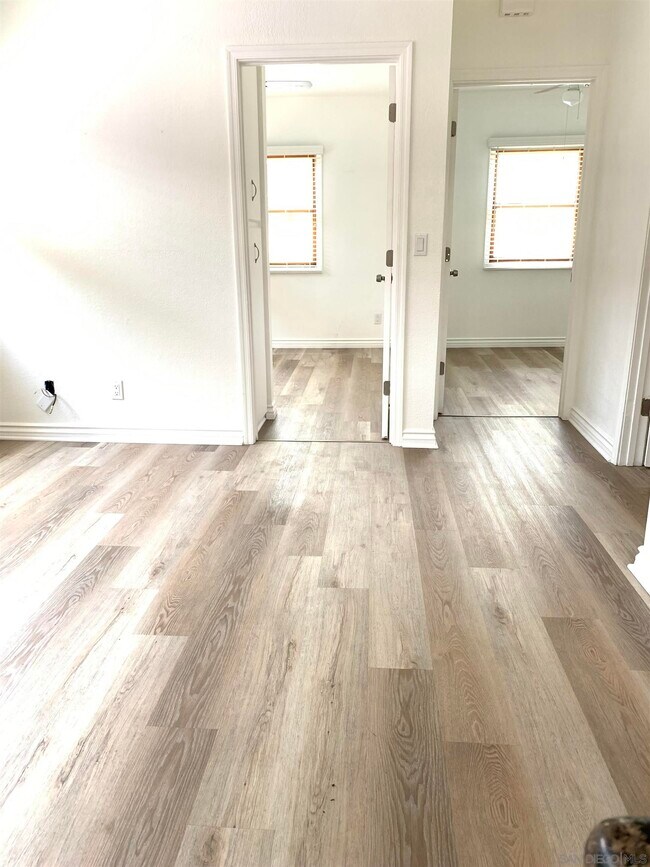 Foto del edificio - 2428 Imperial Ave