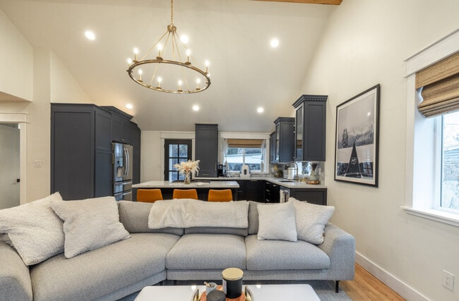 Building Photo - 3045 S 1640 E