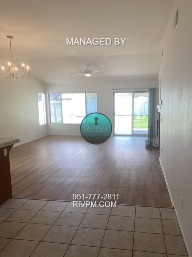Building Photo - Beautiful Home in the Desirable Woodcrest ...