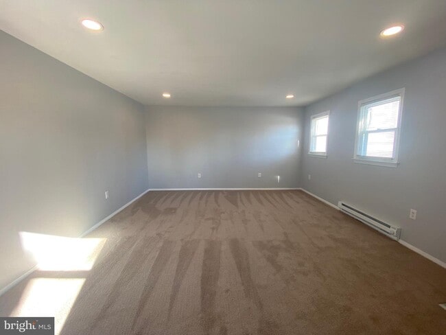 Building Photo - 1048 Gray Ave