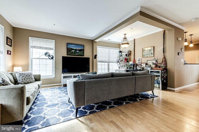 Foto del edificio - 1600B Hunting Creek Dr