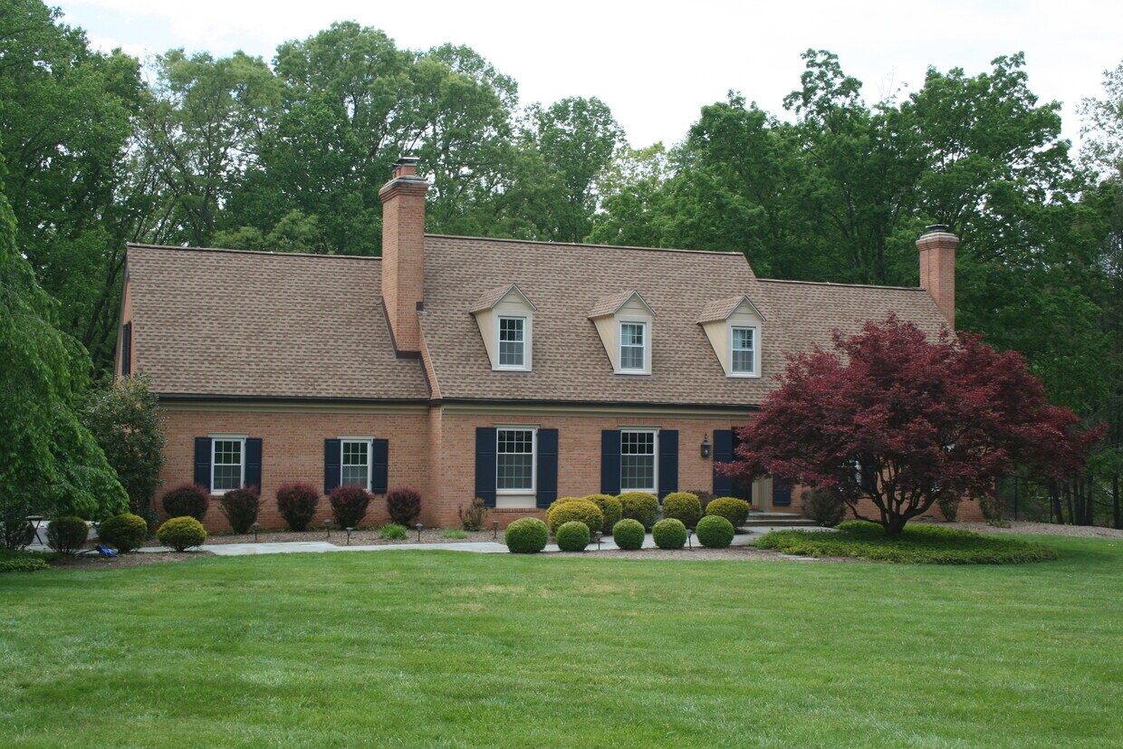 Main - 7808 Manor House Dr
