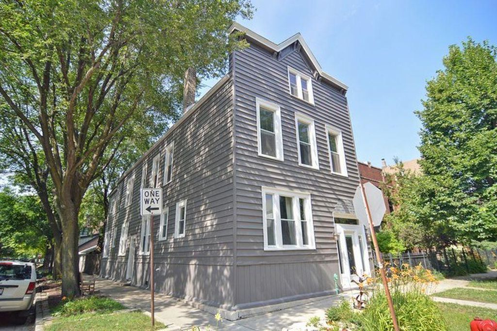 Foto del edificio - 2170 W Warner Ave