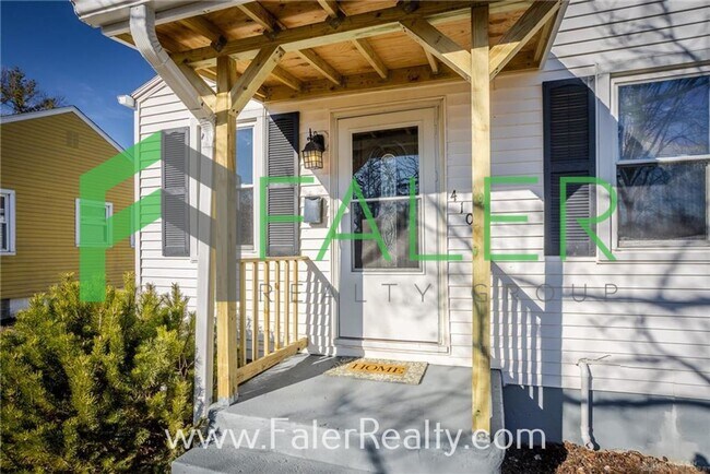 Building Photo - Adorable 2-Bedroom Bungalow
