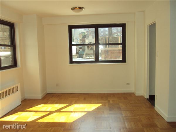 Building Photo - 130 4th Ave