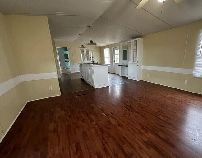 Foto del edificio - South Lake Charles, House for Rent