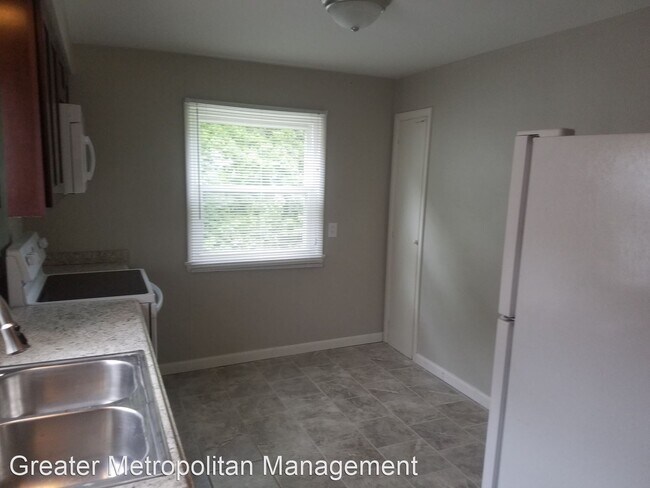 Building Photo - 3 br, 2.5 bath House - 254 Greenvale Road