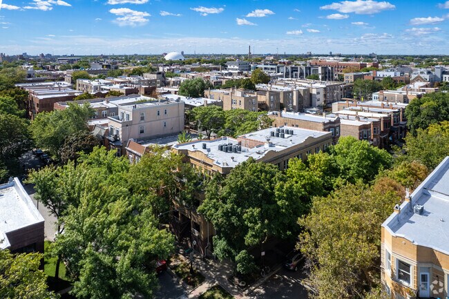 Aerial Photo - 922-924 N Oakley Blvd