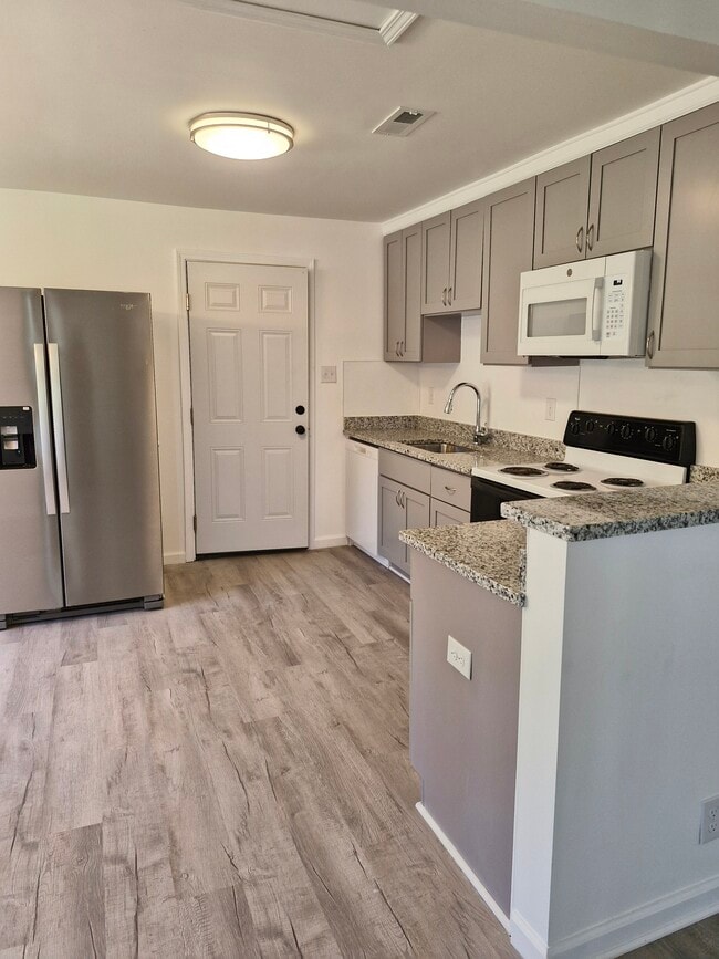 Cocina - 405 Baptist Rd