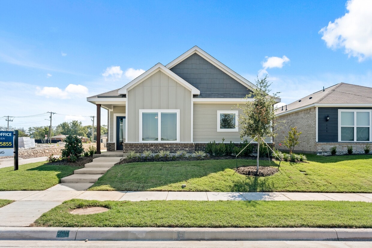 Primary Photo - 1012 Camelia Grv Ct