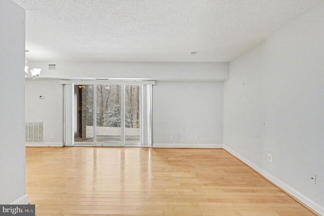 Building Photo - 11619 Stoneview Square