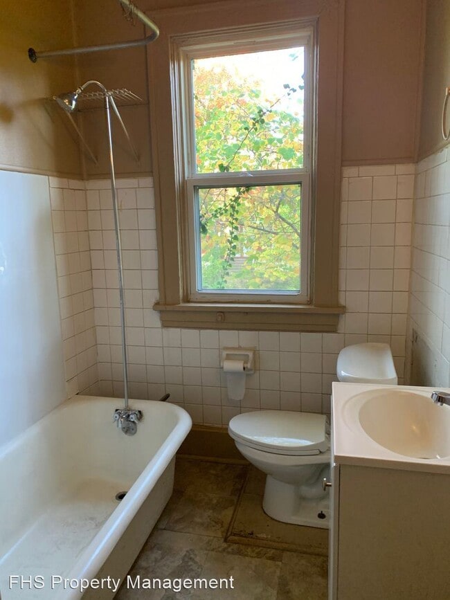 Building Photo - 1 br, 1 bath House - 741 South Ave unit 5