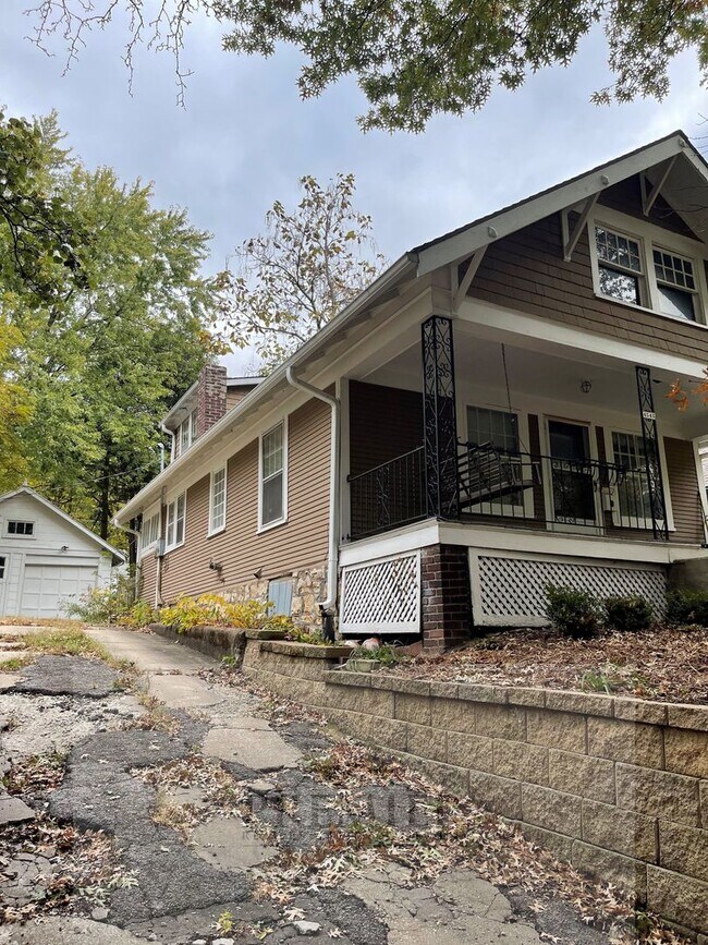 Foto del edificio - 4545 Fairmount Ave