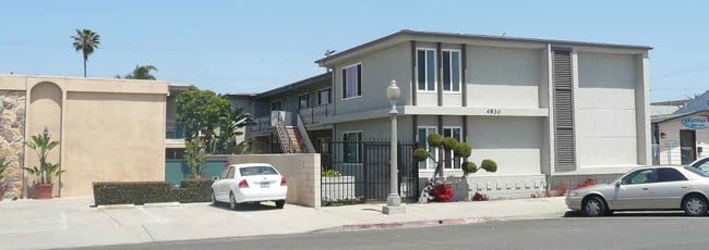 Building Photo - 4930 Santa Monica Ave