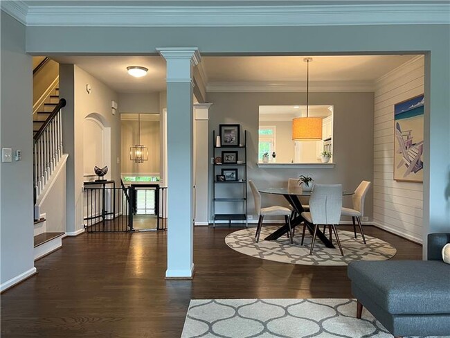 Foto del edificio - 3918 Charleston Market St NW