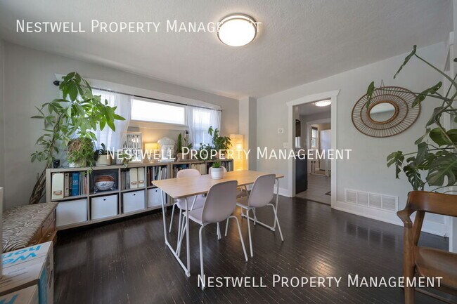 Foto del edificio - 35 W Van Buren Ave