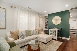 Building Photo - 1913 Orvid St