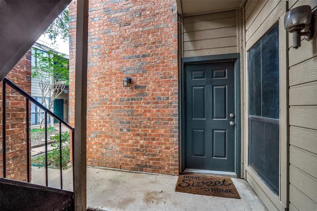 Foto del edificio - 9254 Forest Ln