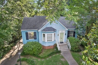 Building Photo - 1815 Linden Pl
