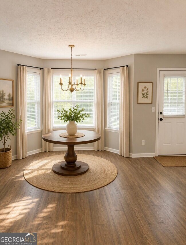 Foto del edificio - 2279 Strathmoor Manor Dr