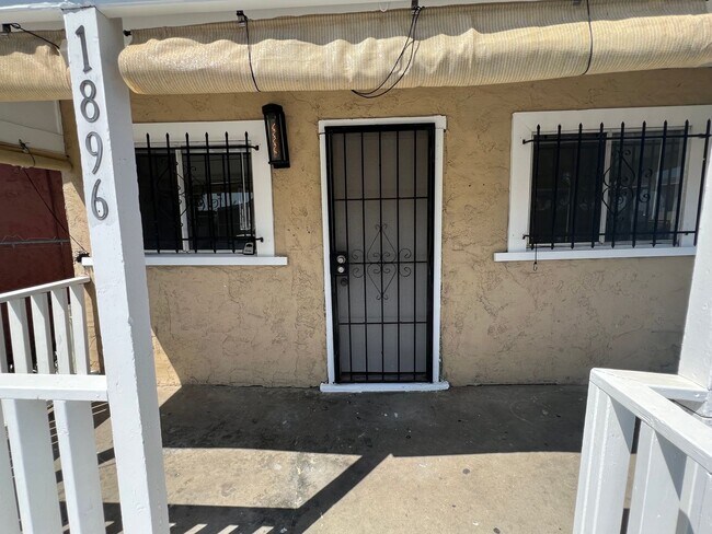Building Photo - Studio for Rent Can be Used for Housing or...