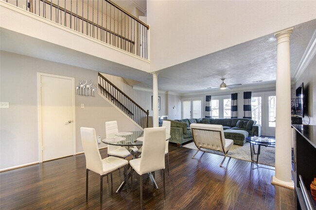 Foto del edificio - 5830 Sampley Way