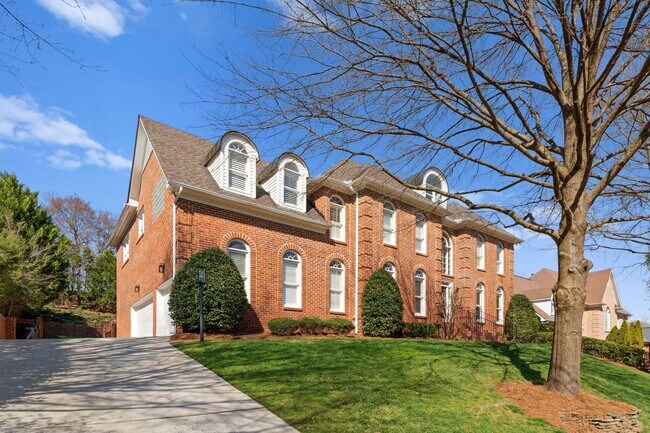 Foto del edificio - 2134 Glade Hill Rd