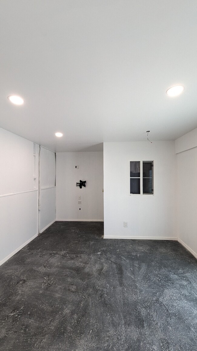 Unit#3 Living Room - 18721 Galleano St