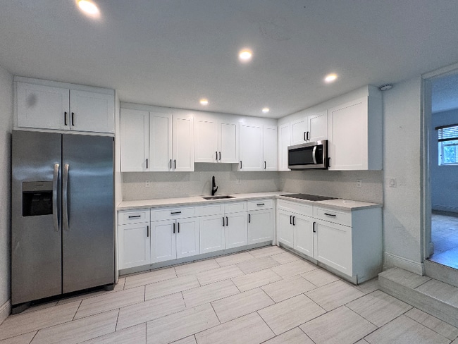 Foto del edificio - 1041 NW 32nd Pl