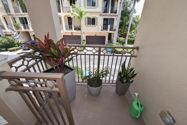 Foto del edificio - 3033 Waterside Cir