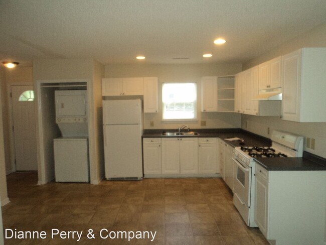 Building Photo - 3 br, 2 bath House - 2131 Market Street